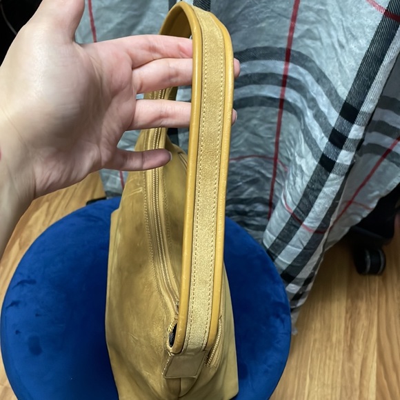 Gucci Suede shoulder bag - Picture 8 of 12